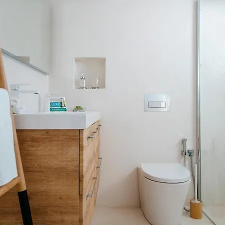 Island Seaside 帕拉利米尼