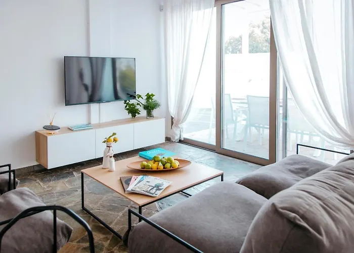 Vila Island Seaside Paralimni